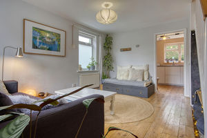 Lounge- click for photo gallery